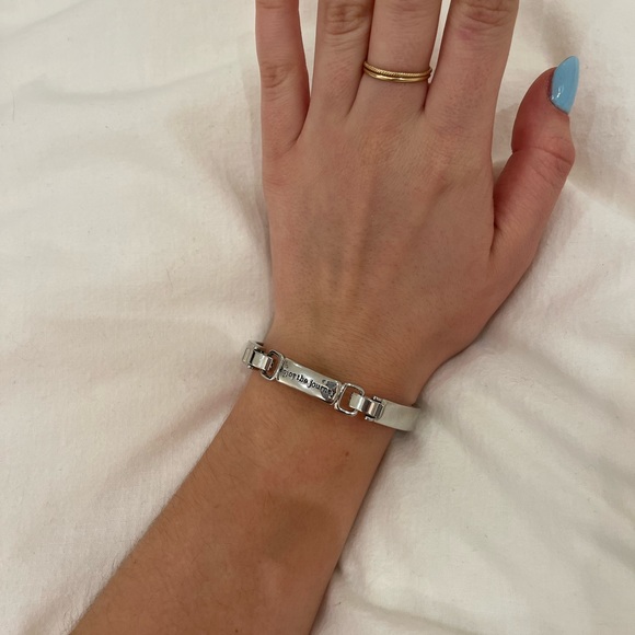 NEVER WORN Lia Sophia Silver Bracelet - Picture 7 of 9